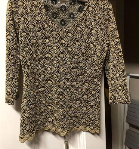 Daisy E K Designs Vintage Gold  Lace Top Size Small