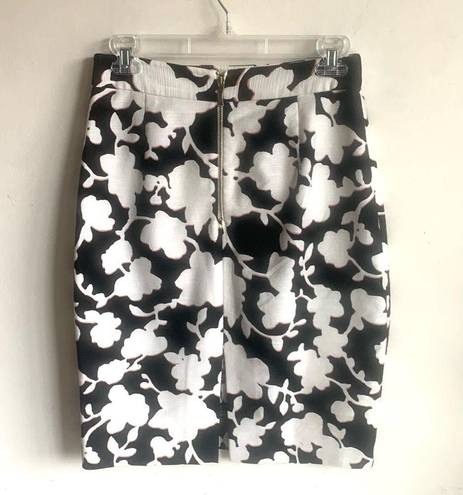 Kate Spade  Floral Graphic Marit Black White Pink Pencil Skirt Sz 4