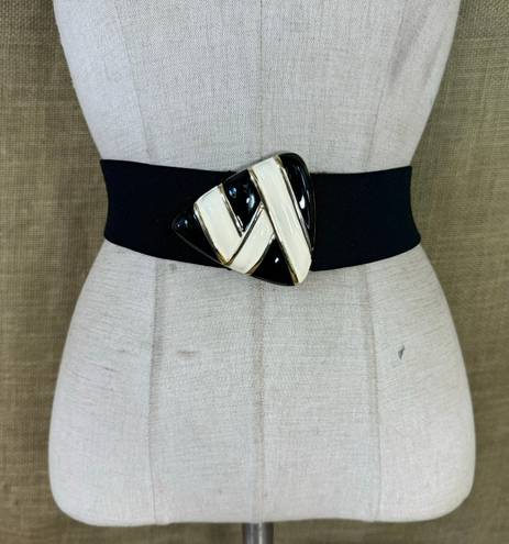 Day-Lor Vintage Women’s Designer ‘’ Buckle With Black Stretch Belt  31-36 Inches