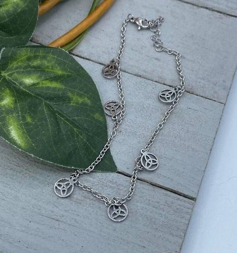 Stainless Steel Anklet With Celtic Triquetras