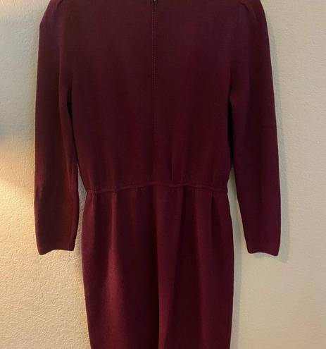 St. John  Marie Gray Burgundy Santana Knit Midi Dress Shoulder Buttons Size 6