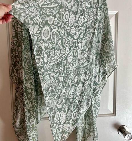 Yeti NWT Yak &  Green Floral Thin Shawl Cardigan One Size