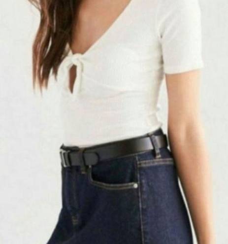 Project Social T 🏷Urban Outfitters Cute bow tie front crop top