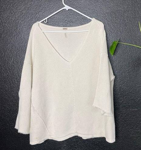 Free People #129  size large heavy sweater, B2