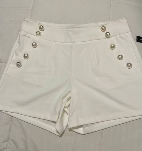 Absolutely Famous White Gold Buttoned Shorts