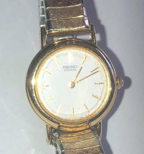Seiko  Vintage Gold Tone Stretchy Speidel Band Retro Wristwatch Watch NEW BATTERY