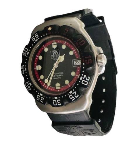 TAG HEUER PROFESSIONAL F1 Formula 1 Black Red 200m Men’s Unisex Midsize 33mm Swi