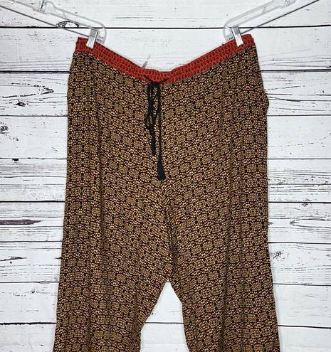 Daniel Rainn DR2 by  NWT 3X Black & Orange Printed Elastic Waist Crop Capri Pants