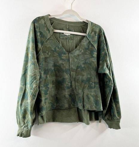 Pilcro  Reworked Popover V-Neck 100% Cotton Sweatshirt Green Camo Print Medium