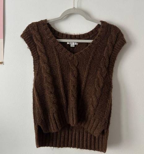 American Eagle brown sweater vest size XS