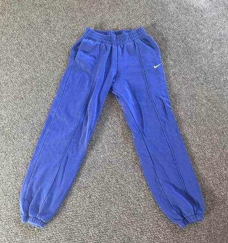 Nike Sportswear Essential Sweatpants