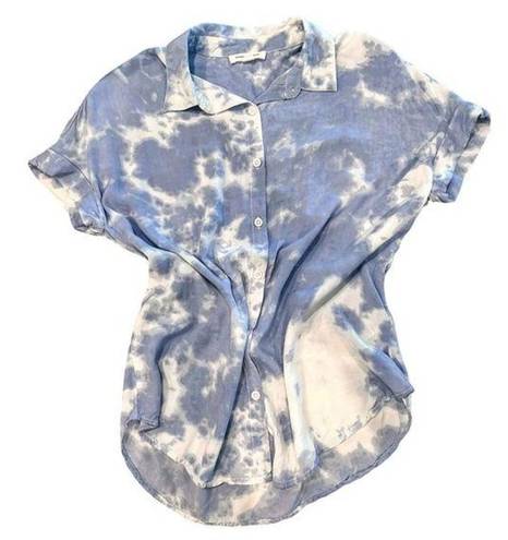 Beach Lunch Lounge Short Sleeve Button Front Blue Tie-Dye‎ Shirt