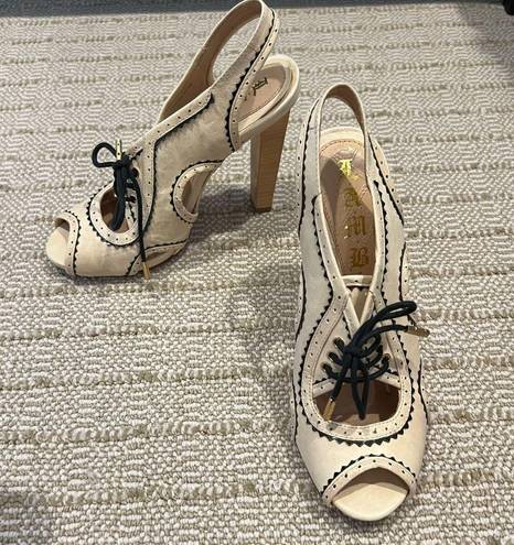 L.A.M.B. Gwen Stefani Cream & Black “Hoshi” Heels | Size 6.5