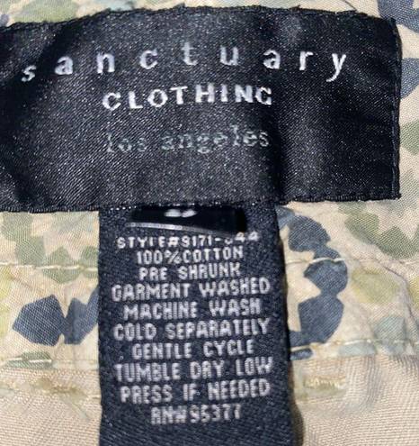 Sanctuary  Original Peace Shorts in Khaki - size 29