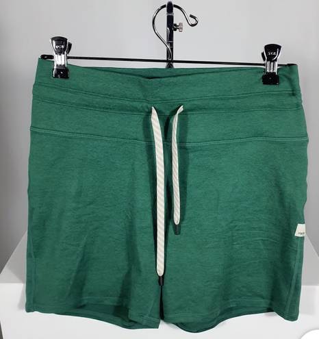 Vuori Shorts