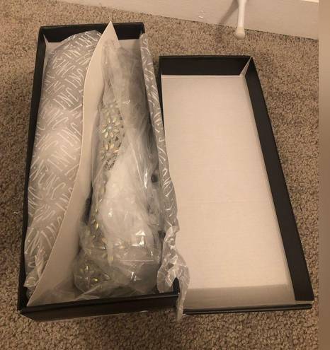 INC  Mabley Silver Rhinestone Floral Flats 8M