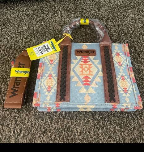 Wrangler NWT Aztec shoulder/ crossbody purse - light blue