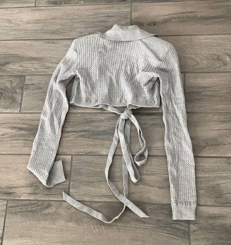 Danielle Bernstein  gray cropped cardigan