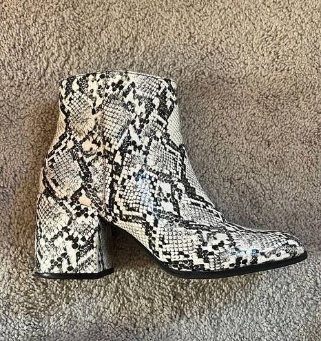 mix no. 6 Snake Skin Ankle Booties