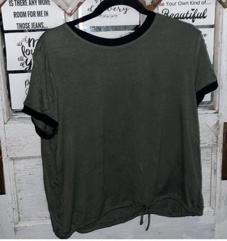 No Bo Nwt  Womens Size XL 15-17 Short Sleeve Olive Green Black Crop Top Shirt new