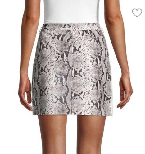 BB Dakota  mini skirt sz 4 style BK109457 Python On The Prowl Snakeskin z