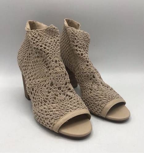 Jessica Simpson  Size 8 Rianne Crotchet Cream Booties Shoes