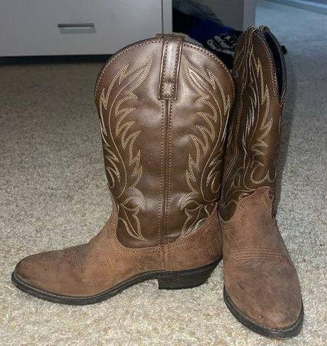 Brown cowboy boots 7.5 women