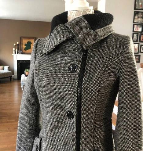 Buffalo  ladies Black & White high neck coat size small