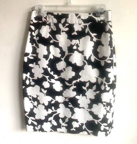 Kate Spade  Floral Graphic Marit Black White Pink Pencil Skirt Sz 4