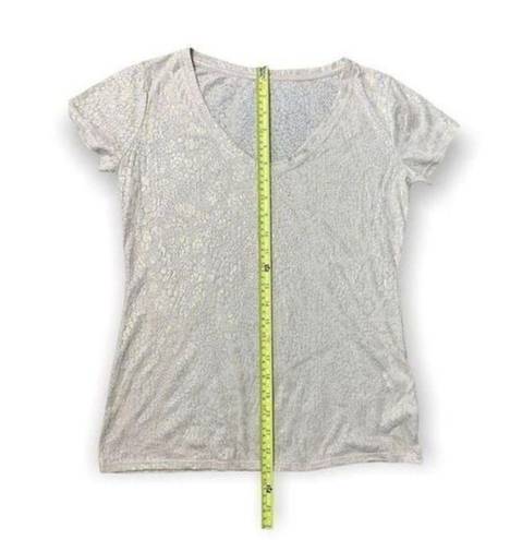 Krass&co NY &  Gold Cracked V Neck Neck Short Sleeve Tee Shirt Size XS