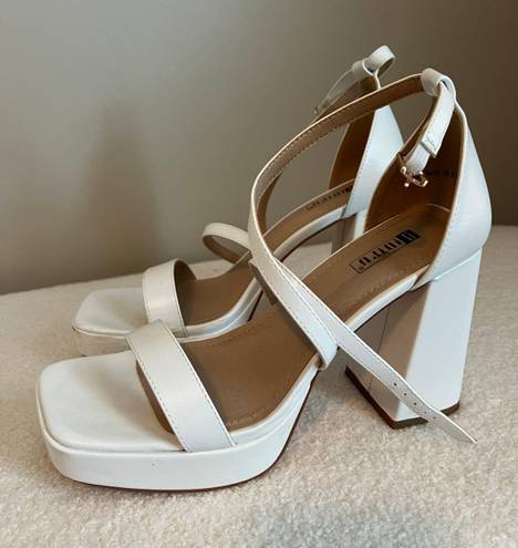 Heels Chunky White Size 8.5