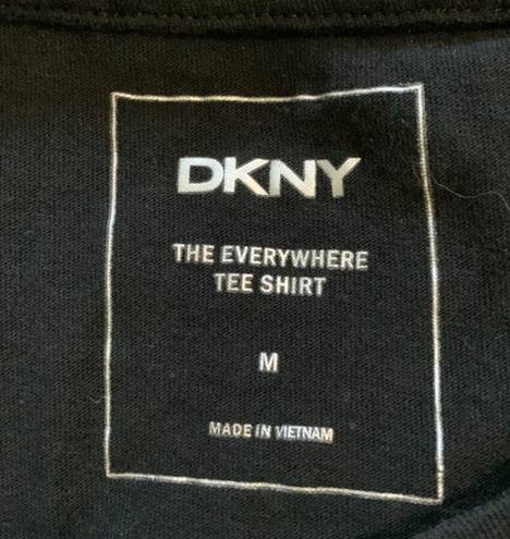 DKNY  EVERYWHERE TEE SHIRT SIZE MED BLACK GUC #1245