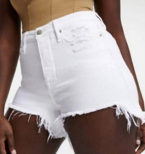 Good American Bombshell Shorts White NWT Size 14 / 32 Distressed Short