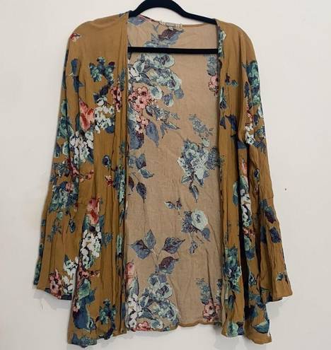 Gimmicks by BKE  Boho Floral Kimono size XS