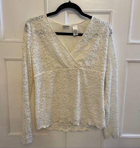 Emma James  Lace V-neck Top size Medium