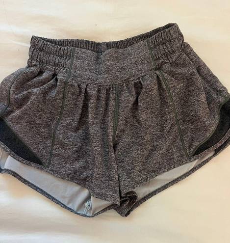 Lululemon Hotty Hot Short 2.5”