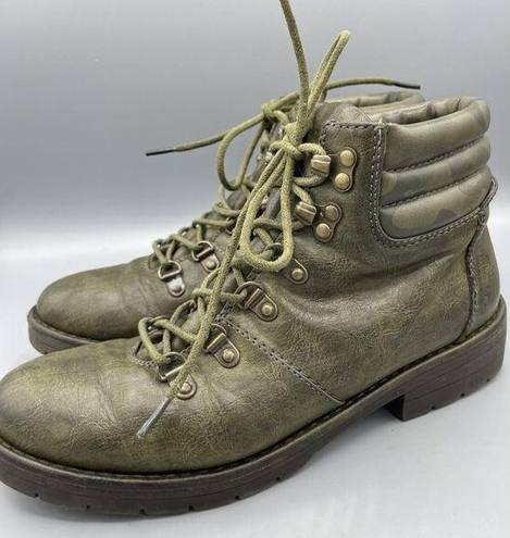 Seven Dials  Green Boots Reedy Lace Up Women’s Size 8