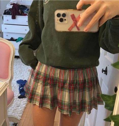 American Eagle Red And Green Pleated Skirt