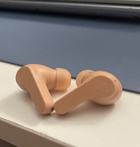 JBL Wireless Earbuds Tan