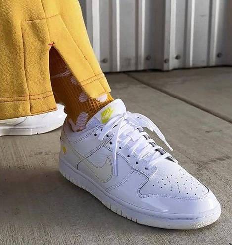 Nike New Dunk Low Valentine's Day Yellow Heart White Size