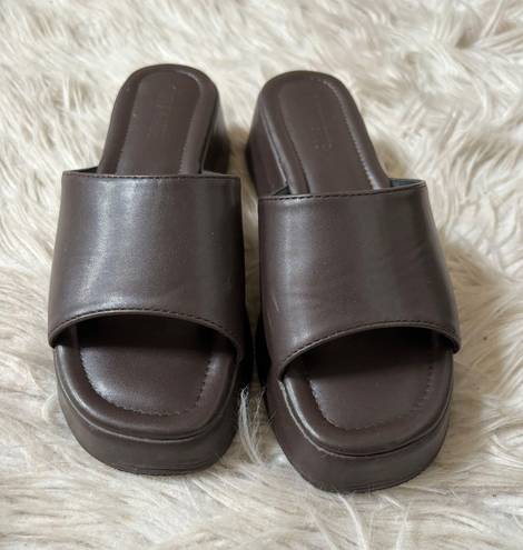 Chocolate Brown Platform Sandal Size 8