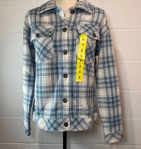 Boston Traders  Women's White and Blue Plaid Shacket Shirt Jacket