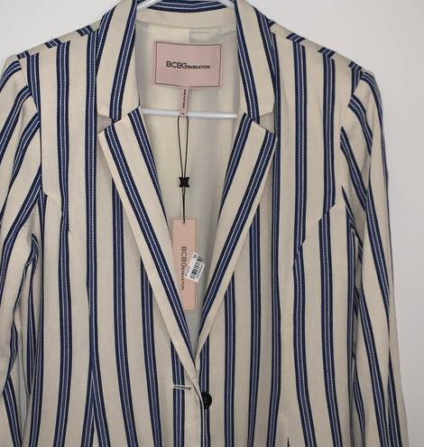 BCBGeneration BCBGMAXAZRIA Blue Blazer