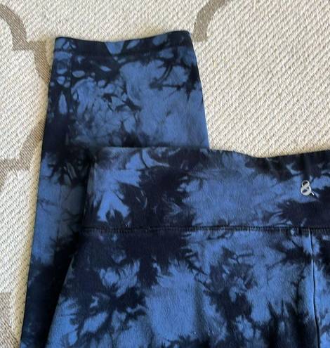 Lou & grey  black blue tie dye Capri leggings