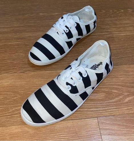 Charlotte Russe  striped sneakers black and white