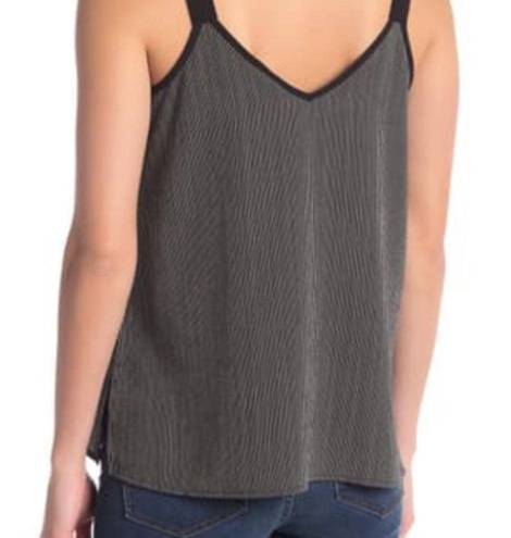 Bobeau NWT  Contrast Trim V-Neck Camisole