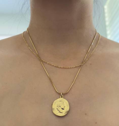 Layered Hoop & Coin Necklace Gold