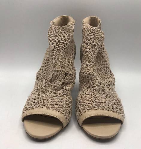 Jessica Simpson  Size 8 Rianne Crotchet Cream Booties Shoes