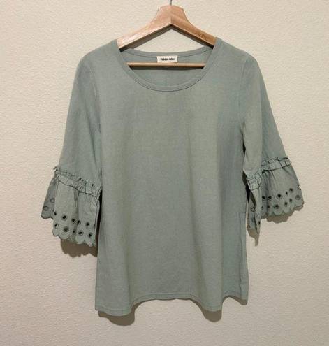 Hidden Alley  Eyelet Bell Sleeves Top Womens Size M Gauze Cotton Sage Green‎