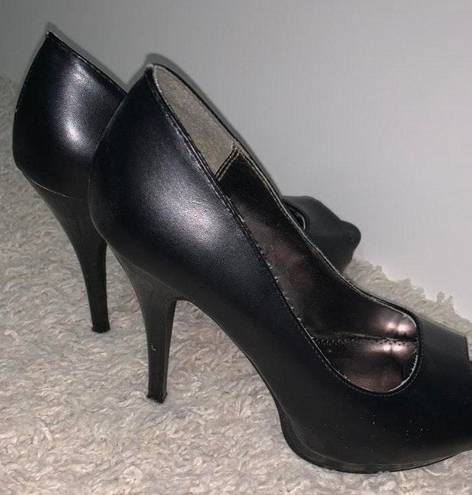 Rampage Black Heels Size 6